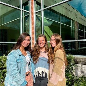 Meet your Posher, Bella